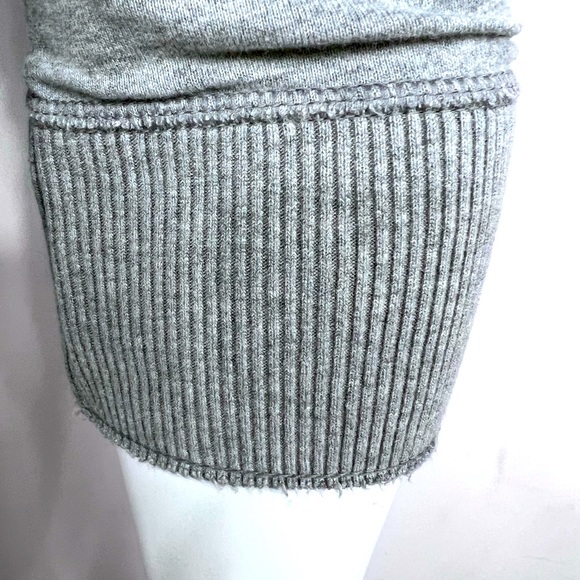 HOLLISTER V-NECK MEDIUM (M), GREY LONG- SLEEVES, 100%COTTON, SHIRT - Picture 5 of 16